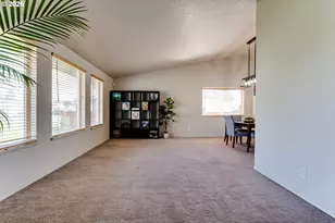 549 Gilfry Ave, Creswell, OR 97426 - Photo 9