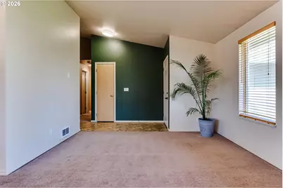 549 Gilfry Ave, Creswell, OR 97426 - Photo 7