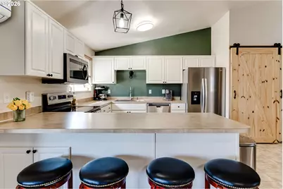 549 Gilfry Ave, Creswell, OR 97426 - Photo 15