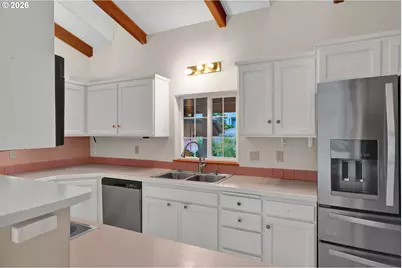 26 Ocean Dunes Dr, Florence, OR 97439 - Photo 17