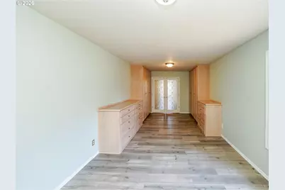 692 Burgundy Ave NE, Keizer, OR 97303 - Photo 15