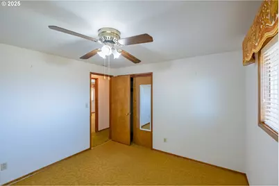 9885 Buena Vista Rd, Independence, OR 97351 - Photo 21