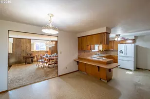 9885 Buena Vista Rd, Independence, OR 97351 - Photo 11