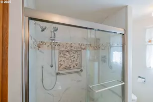 9885 Buena Vista Rd, Independence, OR 97351 - Photo 19