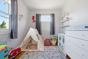 422 NE 57th Ave, Portland, OR 97213 - Photo 13