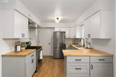 16428 SE Woodward St, Portland, OR 97236 - Photo 11