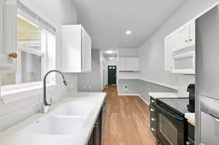 8165 NE Wilkins St, Hillsboro, OR 97006 - Photo 9