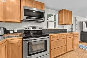269 S 69th Pl, Springfield, OR 97478 - Photo 11