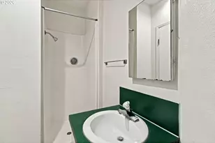 736 5th St, Springfield, OR 97477 - Photo 19