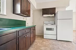 736 5th St, Springfield, OR 97477 - Photo 7