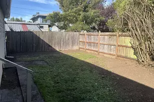 736 5th St, Springfield, OR 97477 - Photo 21