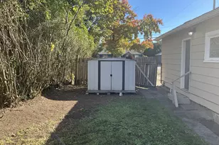 736 5th St, Springfield, OR 97477 - Photo 23
