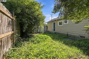 736 5th St, Springfield, OR 97477 - Photo 23