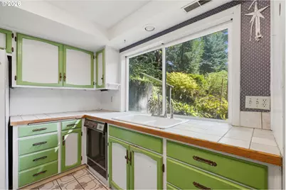 3040 Camellia Dr, Salem, OR 97302 - Photo 13
