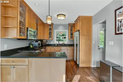 1517 SW Highland Pkwy, Portland, OR 97221 - Photo 9