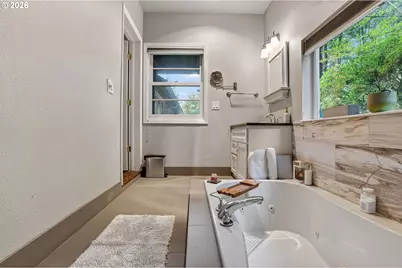 1517 SW Highland Pkwy, Portland, OR 97221 - Photo 17