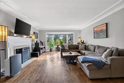 1517 SW Highland Pkwy, Portland, OR 97221 - Photo 5