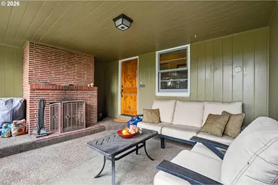 1517 SW Highland Pkwy, Portland, OR 97221 - Photo 3