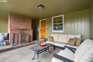 1517 SW Highland Pkwy, Portland, OR 97221 - Photo 3