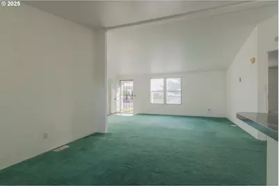 3396 Lake Vanessa Cir NW, Salem, OR 97304 - Photo 5