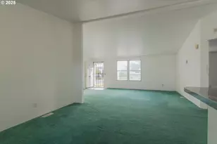 3396 Lake Vanessa Cir NW, Salem, OR 97304 - Photo 5