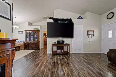 24891 Kingpin Loop, Veneta, OR 97487 - Photo 7