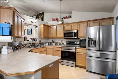24891 Kingpin Loop, Veneta, OR 97487 - Photo 13