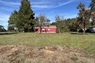 1549 Old Town Loop Rd, Oakland, OR 97462 - Photo 3