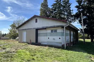 1549 Old Town Loop Rd, Oakland, OR 97462 - Photo 27