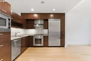 1001 NW Lovejoy St, Portland, OR 97209 - Photo 21