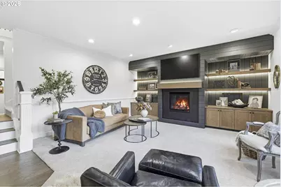 2863 Olympic St, Woodburn, OR 97071 - Photo 9