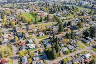 9023 SE Ankeny St, Portland, OR 97216 - Photo 47