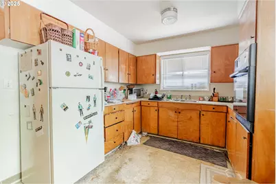 9023 SE Ankeny St, Portland, OR 97216 - Photo 27