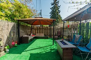 9023 SE Ankeny St, Portland, OR 97216 - Photo 17