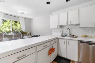 3882 Botticelli St, Lake Oswego, OR 97035 - Photo 11