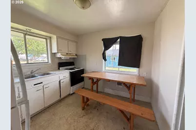 2812 19th Ave, Forest Grove, OR 97116 - Photo 7