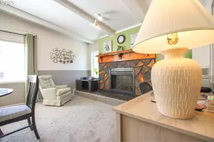 1601 Rhododendron Dr, Florence, OR 97439 - Photo 11