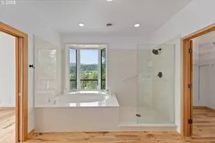 322 Monta Vista Ln, Roseburg, OR 97471 - Photo 31