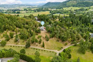 322 Monta Vista Ln, Roseburg, OR 97471 - Photo 5