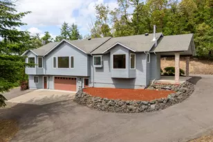 322 Monta Vista Ln, Roseburg, OR 97471 - Photo 7