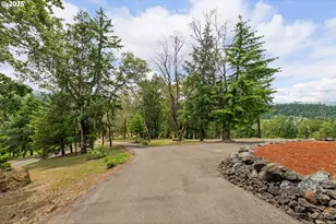 322 Monta Vista Ln, Roseburg, OR 97471 - Photo 17