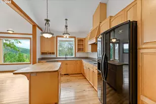 322 Monta Vista Ln, Roseburg, OR 97471 - Photo 27