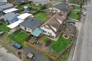 212 Park St, Riddle, OR 97469 - Photo 33