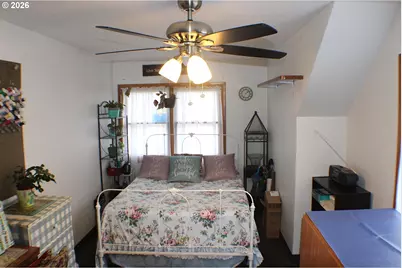 212 Park St, Riddle, OR 97469 - Photo 19