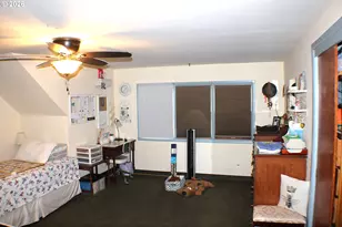 212 Park St, Riddle, OR 97469 - Photo 17