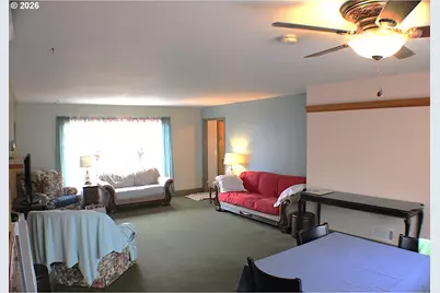 212 Park St, Riddle, OR 97469 - Photo 7