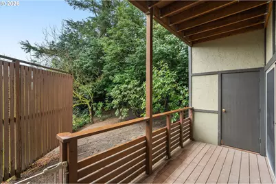 3046 SW Florida Ct #B, Portland, OR 97219 - Photo 11