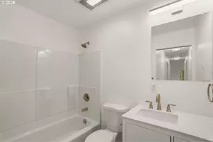 3046 SW Florida Ct, Portland, OR 97219 - Photo 21