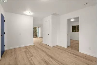 3046 SW Florida Ct #B, Portland, OR 97219 - Photo 3