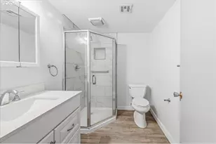 7910 N McKenna Ave, Portland, OR 97203 - Photo 29